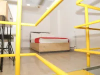 Coordinat Suits Hotels near Bornova Forum