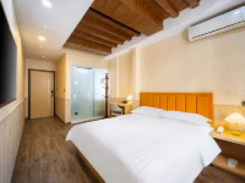 Four seasons above the clouds ( Heishan North Square Branch) Hotels in Heishan