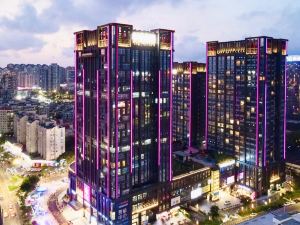 Tian·ONE Light Luxury Serviced Apartment (Zhuhai Gongbei Port Zhong'an Plaza)