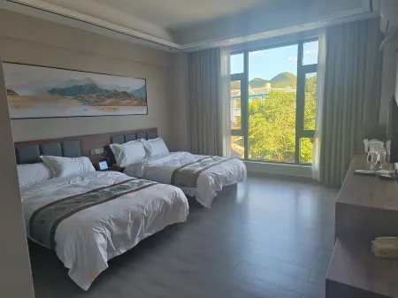 Holiday Inn Tongxiang Отели рядом с достопримечательностью «Rongkangda Manor»