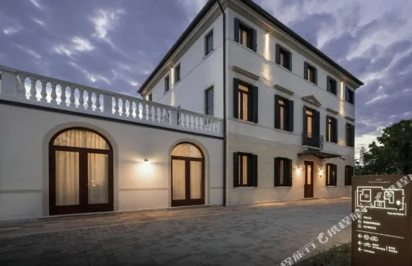 福斯卡里尼酒店