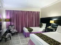 Fiesta Garden Hotel فنادق في إلوكوس سور