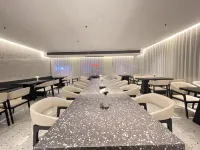 Hope Hotel (Hezhou Lingfeng Plaza Colorful Global City Branch) - breakfast
