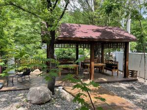 Guanmenshan Yixin Courtyard Homestay