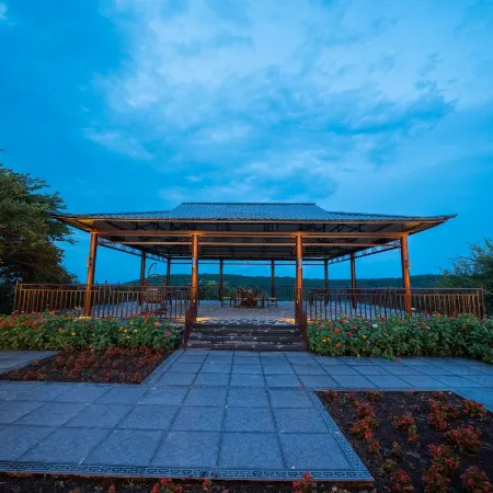Jingbo Lake Nashan Nashui Hotel