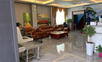 Yilin Holiday Hotel