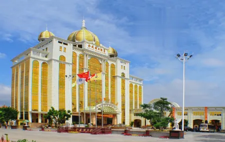 King We Holiday Hotel Отели рядом с достопримечательностью «Quanzhou Campus, Huaqiao University»