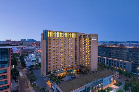 Citadines Nanhai Foshan(Nanhai Gymnasium Branch) Отели рядом с достопримечательностью «Neusoft Institute Guangdong»