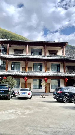 Weixi Gadan Fanyin Homestay (Tacheng Cultural Square Store) Отели рядом с достопримечательностью «Damo Patriarch Cave»