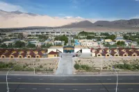 Snowtop Westernmost Lodge · Taxian Hotels near Viewing Platform of Taherman Wetland Park