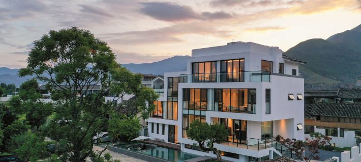 The Artistic Realm of Chenlu Space Hotels in Heqing