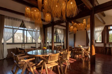 Tengchong Topu · Monkey Cliff Hot Spring Hotel