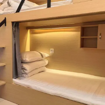 Dream Pursuit of Pure Girls' Youth Hostel (Vanke Golden Field Store)