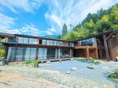 Hubei, Danjiangkou Mount Wudang Lingshan Jumeisu Hotels near Xiaoyao Valley