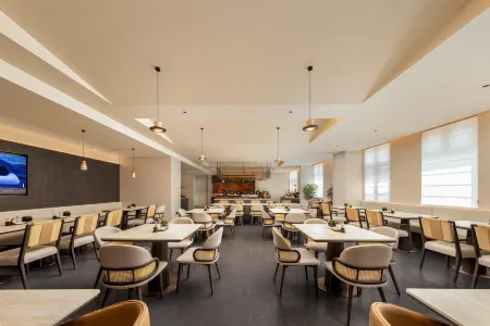 Fuzhou Yantai Mountain Huahai Park Subway Station Atour Hotel Отели рядом с достопримечательностью «The Gushan Spring Temple»