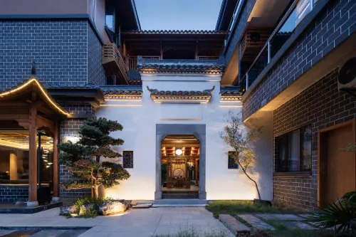 掌門下山·絲露庭院（南昌八一廣場繩金塔地鐵站店） - 民宿