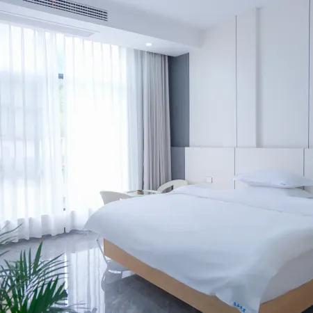 Zhonggu Homestay (Wenquan Cultural Park)