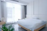 Zhonggu Homestay (Wenquan Cultural Park)