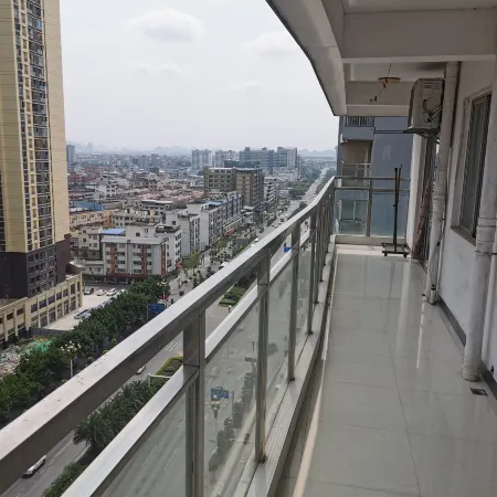 Yunlou Xin Nest Capsule Hotel Private Honey Cabin Hostel (Guilin North Station)