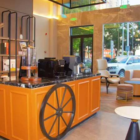 HomeInn Plus (Lixin Qicai World Renmin Road Branch)