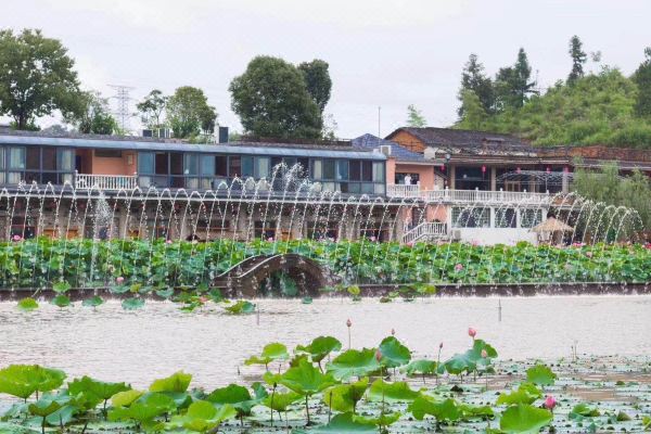 德兴楼上楼木屋民宿