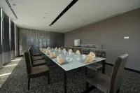 Grand Alora Hotel