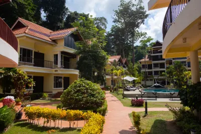 Anjungan Beach Resort Hotel in zona Teluk Nipah Beach