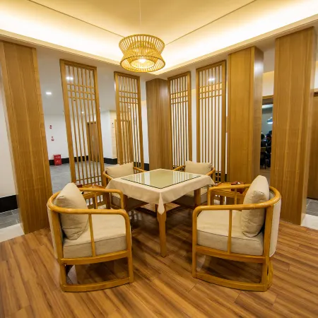Binjiang Celebrity Holiday Hotel