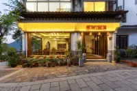 Guilin Qingshanshe (Taohua River Reed Flute Cave Scenic Area) Hotels in Guilin