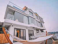 Clingbnb Hotels near Reading Stone of Zhu Maichen