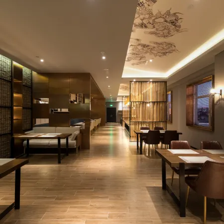 Orange Hotel (Dunhua Hanzhang Street)
