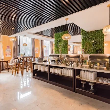 Taimu Mountain Business Hotel (Beijing Railway Station Jianguomen Metro Station) Отели рядом с достопримечательностью «Парк Житань»