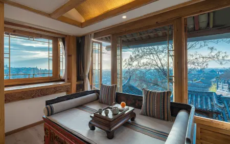 Lijiang Fengyasong Wenjinyuan Chinese Inn · Naxi Guyuan