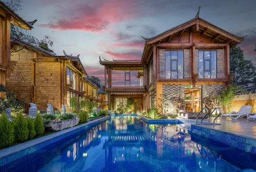 Ansu ·Water Woodden Holiday Courtyard - Rooftop Pools