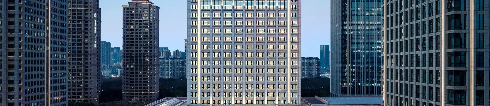 Popular Luxury Hotels Near Xiangyang