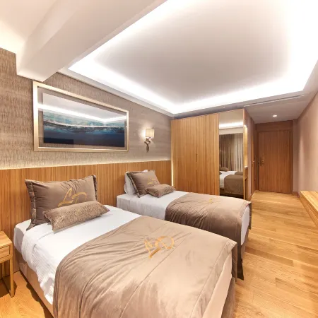 Lady Diana Hotel