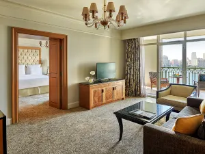 Four Seasons Hotel Cairo at Nile Plaza