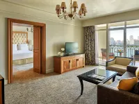 Four Seasons Hotel Cairo at Nile Plaza Hotels near Agouza