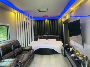 Wuning Ronghu RV Accommodation