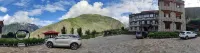 Daocheng Yading Sangjie Linka Luxury Homestay - parking