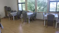 Guanshan Prairie Huaxi Sushang Tree House Hostel - servizio colazione