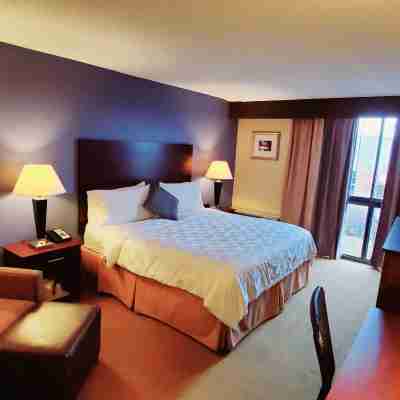 Holiday Inn SOUTH PLAINFIELD-PISCATAWAY by IHG Rooms
