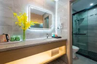 奧萊ビジネス旅行ホテル(貴陽龍洞堡国際空港) Guiyang University Software Branch周辺のホテル