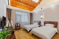 Taohuatan five star homestay - Inns