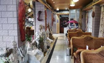 Yixuan Light Travel Hotel (Chengdu Xipu Metro Station Branch)