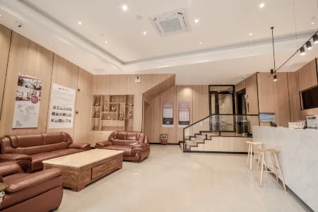 Shell Hotel (Zhuhai Doumen Daxin Xinduhui) Отели рядом с достопримечательностью «Xia Mountain Park»