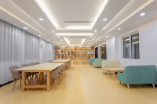 Juting Hotel (Chaohu No. 1 High School No. 7 High School)