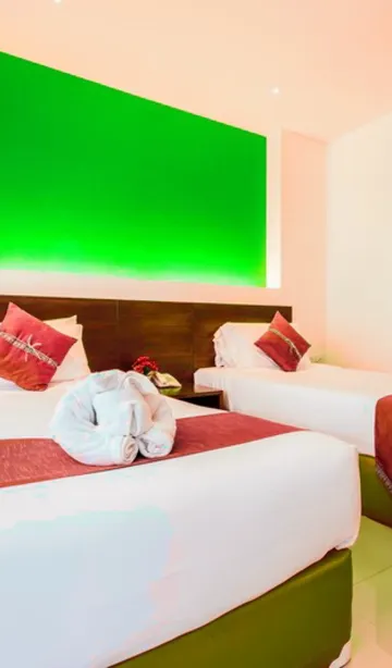 ห้องดีลักซ์ เตียงแฝด พร้อมวิวเมือง