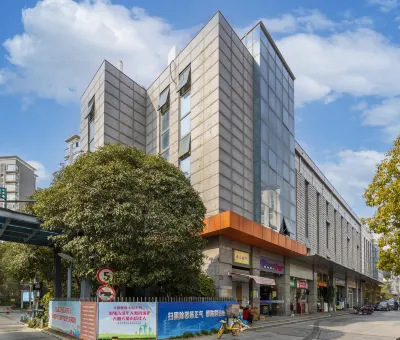 ViewKing e-sports hotel (Fengzhuang subway station shop, National Exhibition Center) Hotels in Shanghai