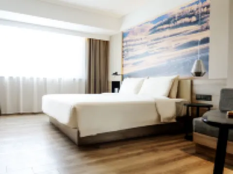 โรงแรมเอทัวร์ (ฮั่วเสินเหมี่ยว สถานที่พักร้อนเฉิงเต๋อ) โรงแรมในเฉิงเต๋อ